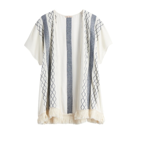 Skies Are Blue Other - (Stitch Fix) Benitez Embroidered Kimono